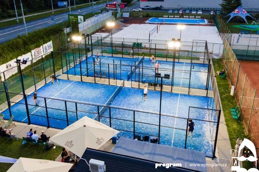 Fenomén jménem padel. Propadla mu i Ostrava, dočká se nových kurtů?